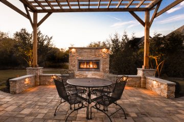 Firepits & Outdoor Fireplaces